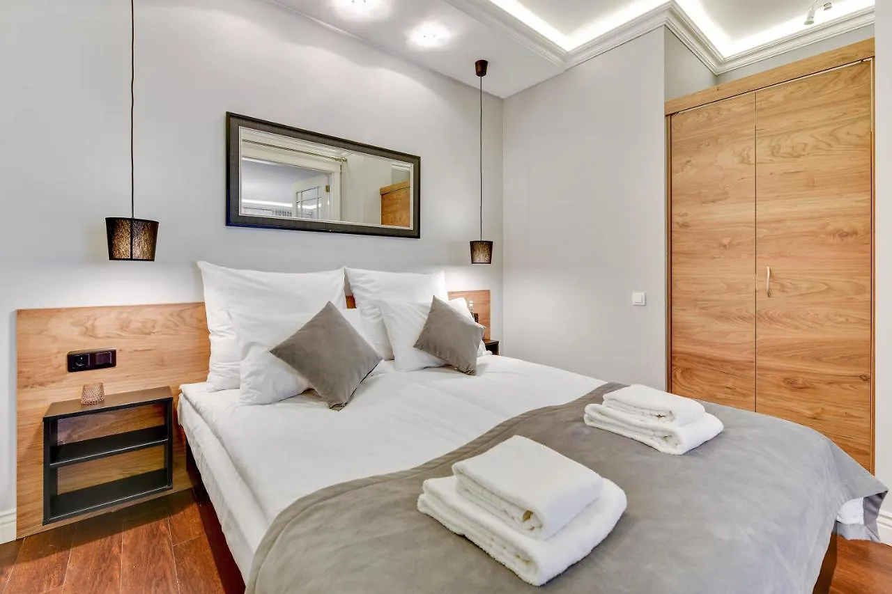 Waterlane Riverside - Spa, Pool, Gym & Parking By Downtown Apartments Gdańsk