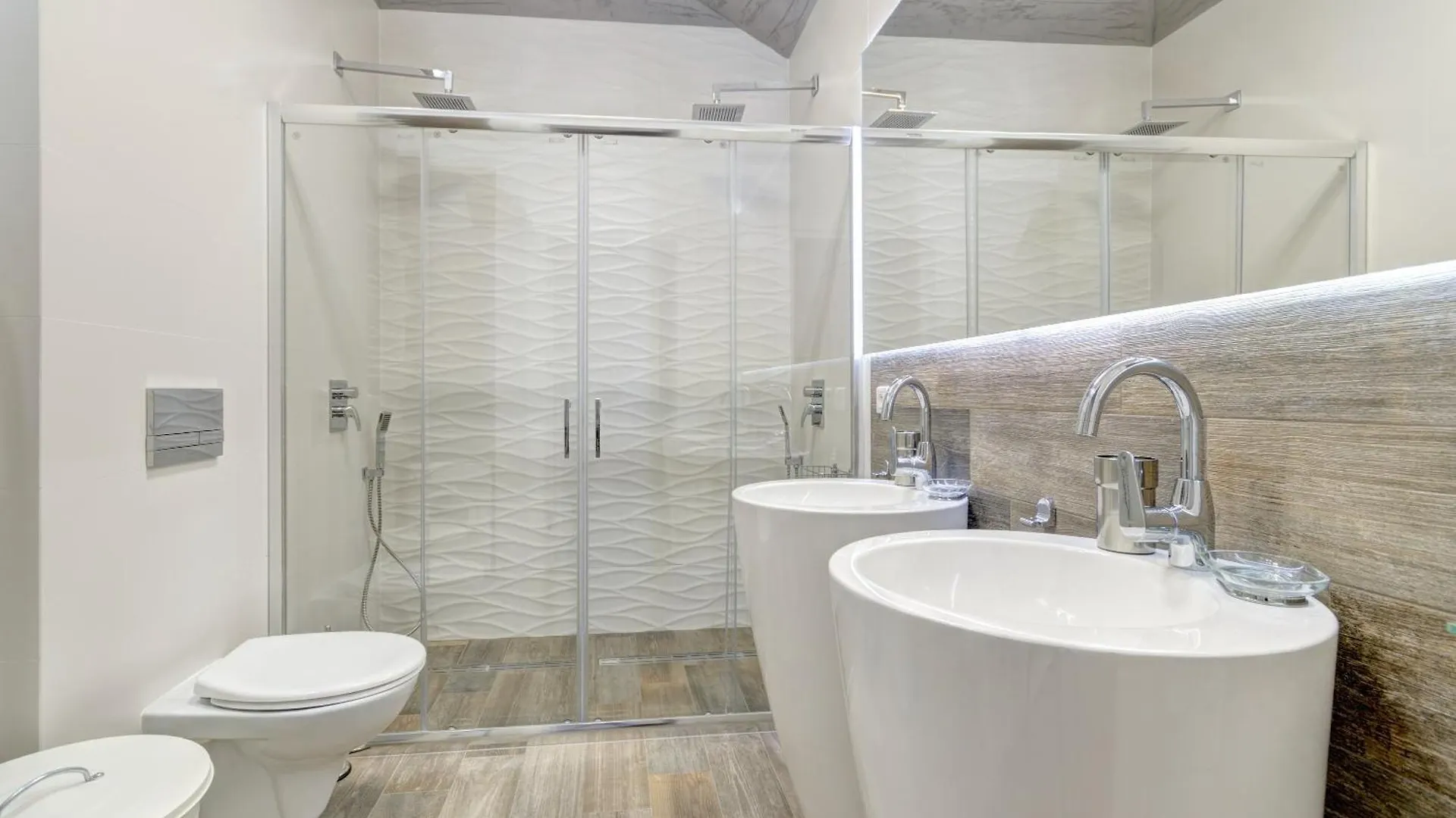 Waterlane Riverside - Spa, Pool, Gym & Parking By Downtown Apartments Danzig 0*,