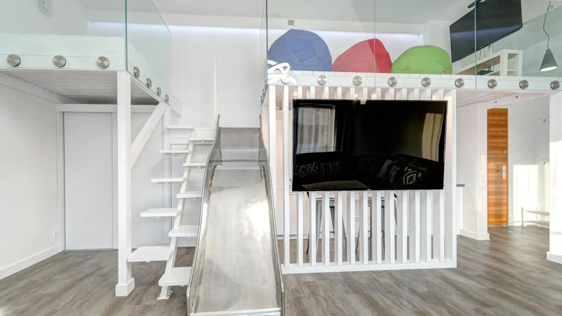 Waterlane Riverside - Spa, Pool, Gym & Parking By Downtown Apartments Gdańsk