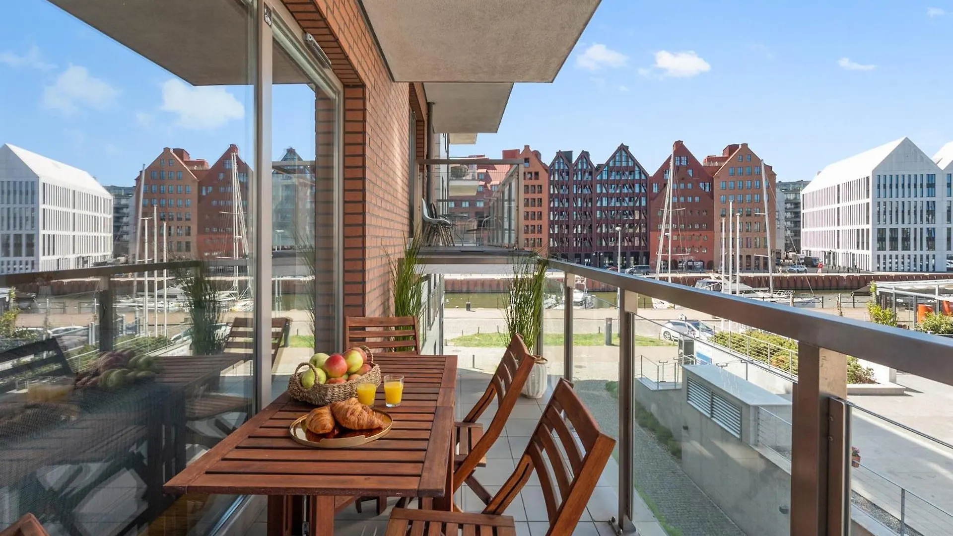 Waterlane Riverside - Spa, Pool, Gym & Parking By Downtown Apartments Gdansk