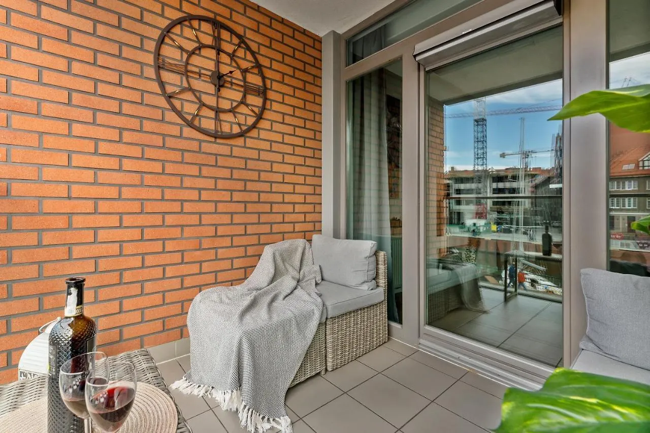 Waterlane Riverside - Spa, Pool, Gym & Parking By Downtown Apartments Gdansk Poland