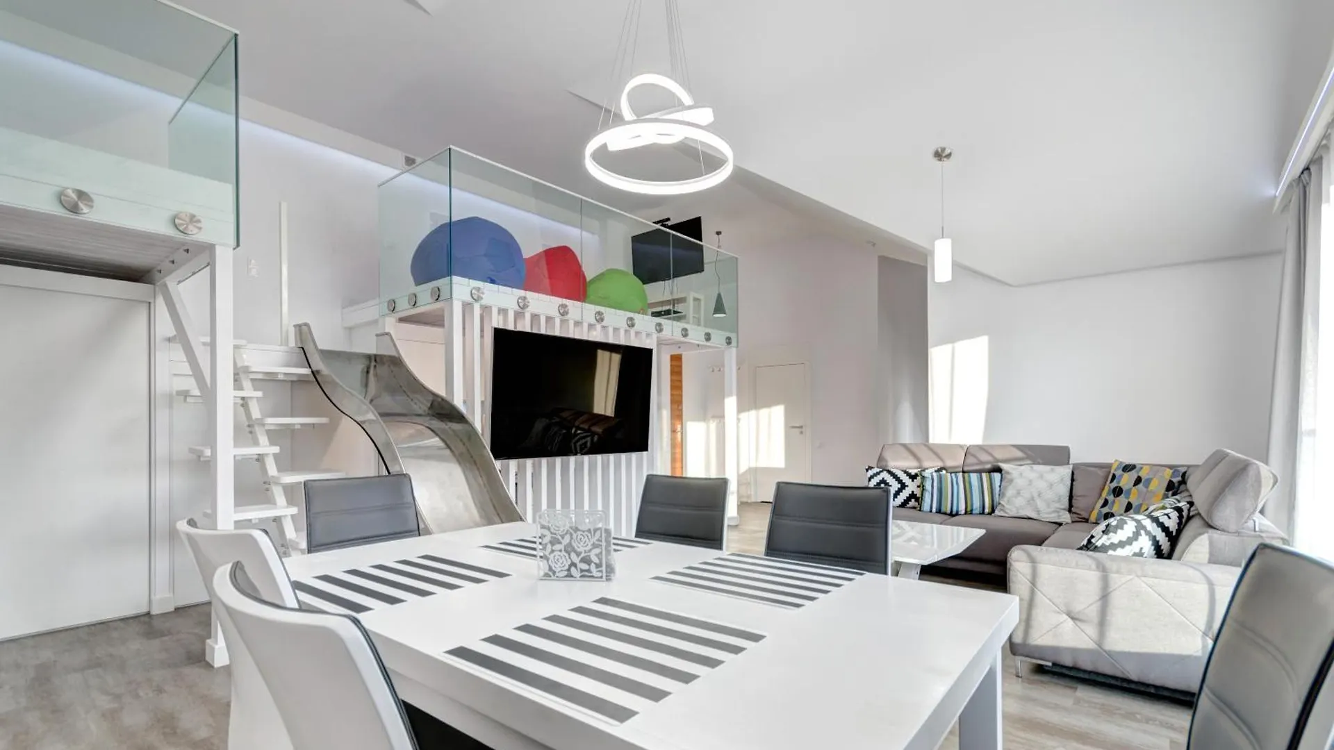 Waterlane Riverside - Spa, Pool, Gym & Parking By Downtown Apartments Gdańsk Pologne